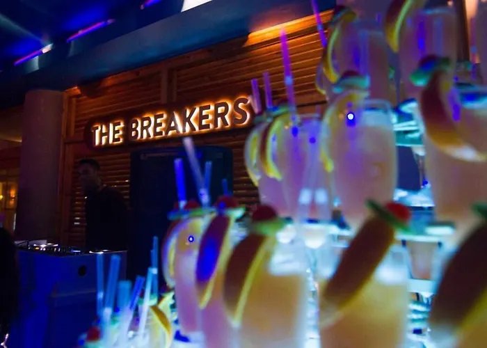 The Breakers Diving And Surfing Soma Bay Resort 4*
